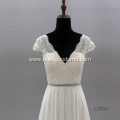 New elegant sleeveless v-neck backless lace beaded lace bridal gown